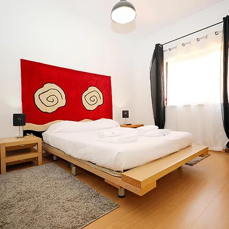 A64 - Barreira Flat In Lagos