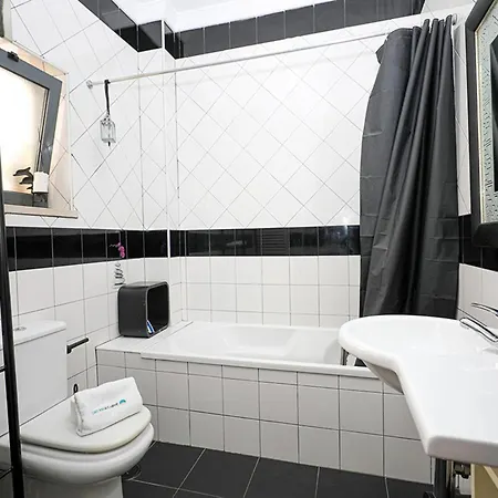 A64 - Barreira Flat In * لاغوس